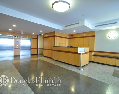 520 West 48th St - Photo Thumbnail 6