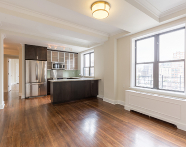 210 W 70th St, Unit 1406 - Photo Thumbnail 1