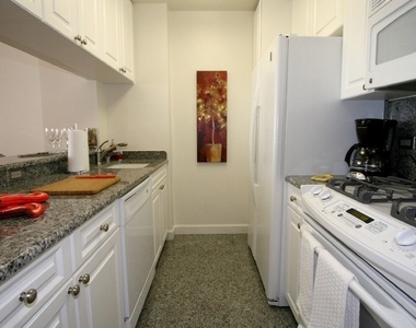 320 East 46th Street, #28d, New York, Ny (10017) - Photo Thumbnail 2