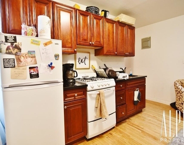 24 E 97 St. - Photo Thumbnail 2