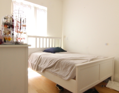 440 Wythe Ave - Photo Thumbnail 11