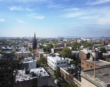 Downtown Brooklyn - Photo Thumbnail 3