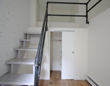 1557 Lexington Ave - Photo Thumbnail 3