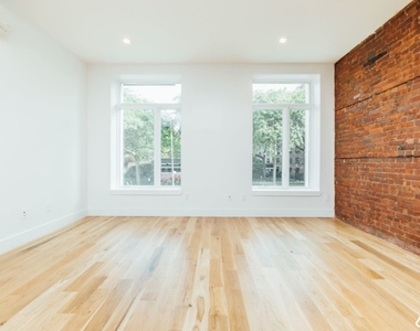 733 Park Ave, Brookly - Photo Thumbnail 5