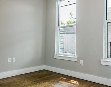 377 Manhattan Ave - Unit: 3l - Photo Thumbnail 3