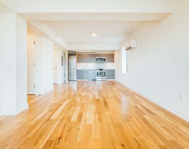 520 Parkside Ave - Unit: 6a - Photo Thumbnail 0