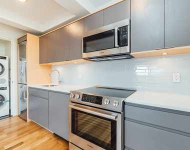 520 Parkside Ave - Unit: 6a - Photo Thumbnail 7