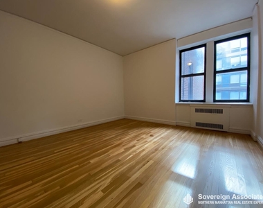 3240 Henry Hudson Parkway East - Photo Thumbnail 8