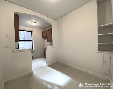 3240 Henry Hudson Parkway East - Photo Thumbnail 5