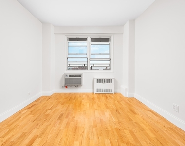 2951 Ocean Parkway - Photo Thumbnail 2