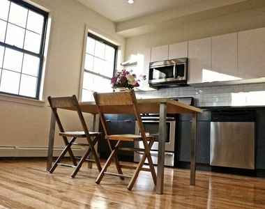 1103 Willoughby Avenue - Photo Thumbnail 8