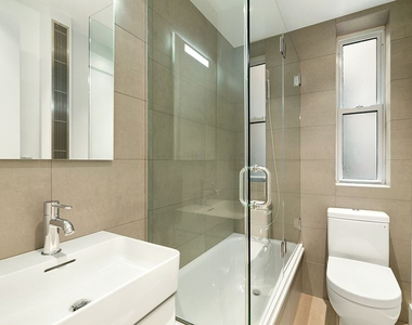 220 West 24th Street - Photo Thumbnail 2