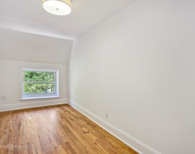 278 Clifton Pl - Photo Thumbnail 3