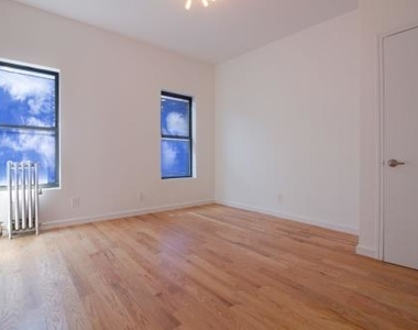 126 Ralph Ave - Photo Thumbnail 4