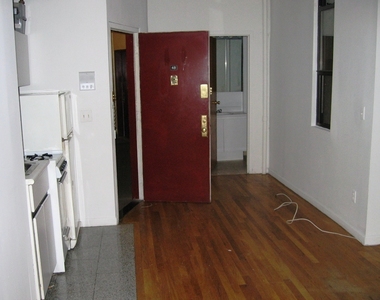 226 East 81st Street - Photo Thumbnail 5