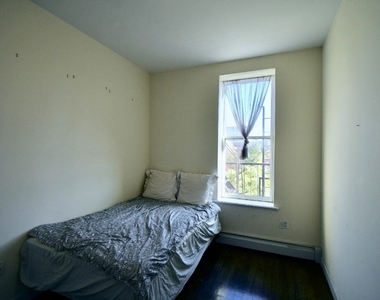 845 Manhattan Ave - Photo Thumbnail 4