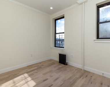 946 Bushwick Avenue - Photo Thumbnail 8