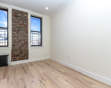 946 Bushwick Avenue - Photo Thumbnail 9