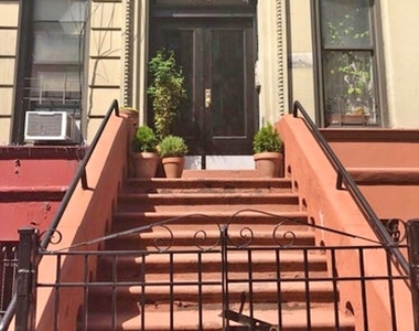 525 West 162 Street - Photo Thumbnail 3