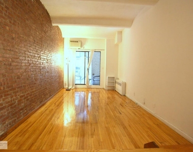 40 East 12th - Photo Thumbnail 1