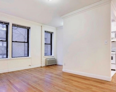 326 East 58th St - Photo Thumbnail 1