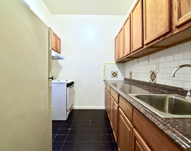 490 Ocean Parkway  - Photo Thumbnail 5