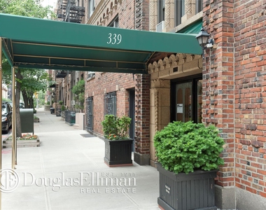 339 East 58th St - Photo Thumbnail 6