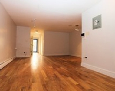 261 Tompkins Ave - Photo Thumbnail 5