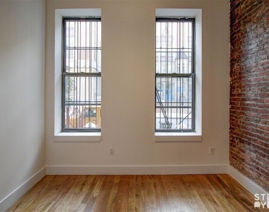 841 Kent Ave  - Photo Thumbnail 4