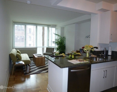 1510 Lexington Avenue - Photo Thumbnail 9