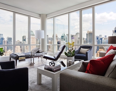 450 West 42nd Street - Photo Thumbnail 1