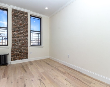 946 Bushwick Avenue - Photo Thumbnail 4