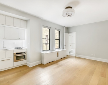 225 West 23rd St  - Photo Thumbnail 9