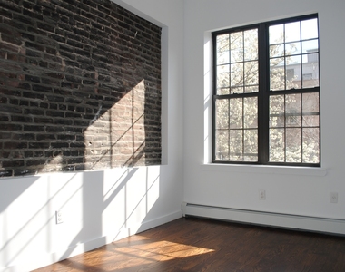 387 Quincy Street - Photo Thumbnail 2