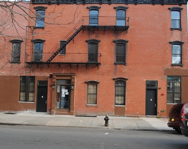 387 Quincy Street - Photo Thumbnail 5