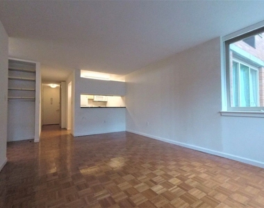 340 East 29th Street - Photo Thumbnail 1