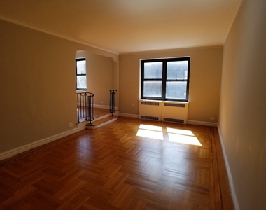 888 Grand Concourse - Photo Thumbnail 2