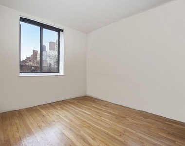 433 West 43rd Street - Photo Thumbnail 0