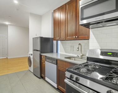 207 East 14th Street - Photo Thumbnail 7