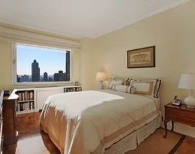 45 East 89th Street - Photo Thumbnail 4