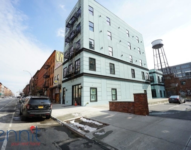 58 Greenpoint Ave - Photo Thumbnail 16