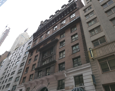 West 58th Street - Photo Thumbnail 7