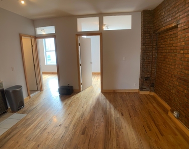 551 Grand St - Photo Thumbnail 5