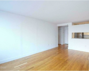 200 West 26th St - Photo Thumbnail 5