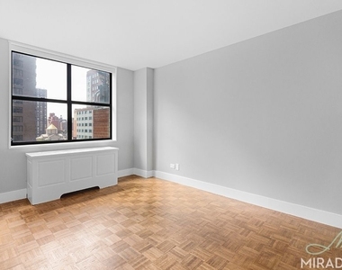 330 East 39 St - Photo Thumbnail 2