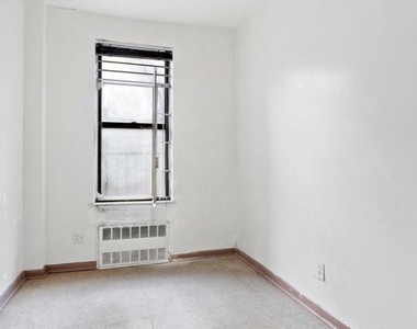 10 West 107th Street - Photo Thumbnail 3