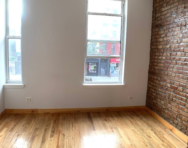 553 Grand St - Photo Thumbnail 7