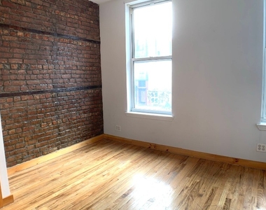 553 Grand St - Photo Thumbnail 8