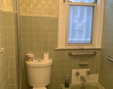 30-85 41st st, apt 1 - Photo Thumbnail 3