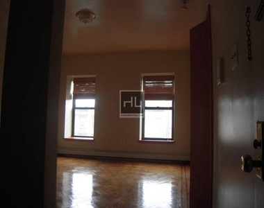 624 Willoughby Avenue - Photo Thumbnail 2